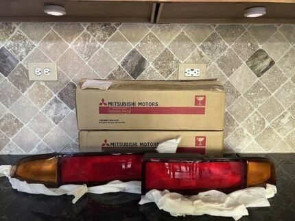 GTO 3000GT Tail Lights JDM Amber Mb848600 Mb848599 New set for Eclipse